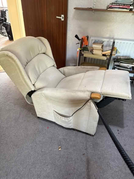 Photo of free riser recliner chair petite (BR5) #3