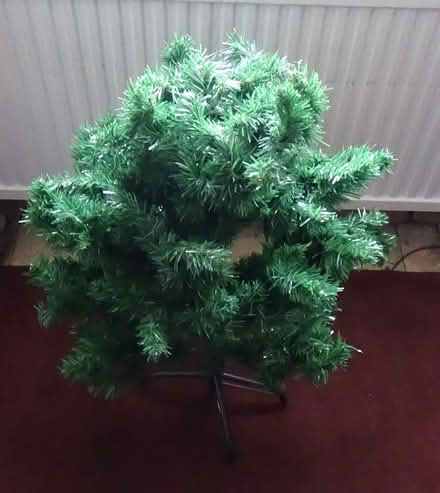 Photo of free Mini Xmas Tree (S8 Lowedges) #2