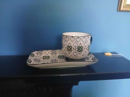 Photo of free Cup with mini plate (Reading RG1) #1