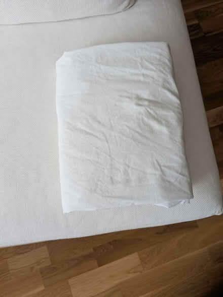 Photo of free Double fitted sheet (West Norwood SE27) #1