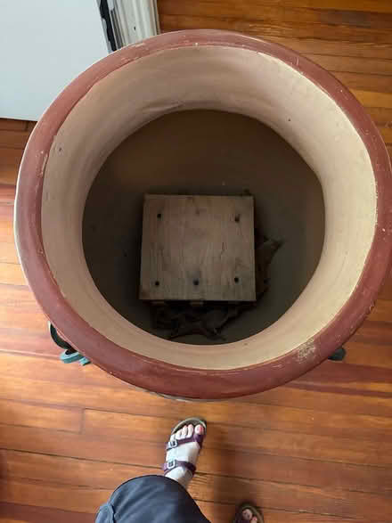 Photo of free Giant planter and stand (30 cottage Ave off Kings St) #2