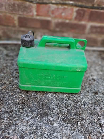 Photo of free Plastic 5Ltr Fuel Can (Harefield SO19) #1