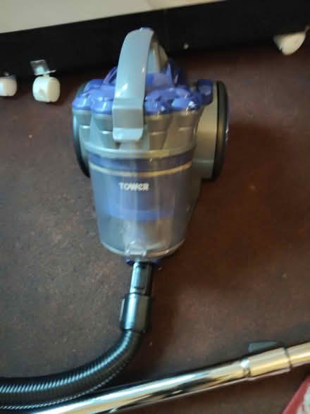 Photo of free Tower vacuum cleaner (Egdbaston) #1