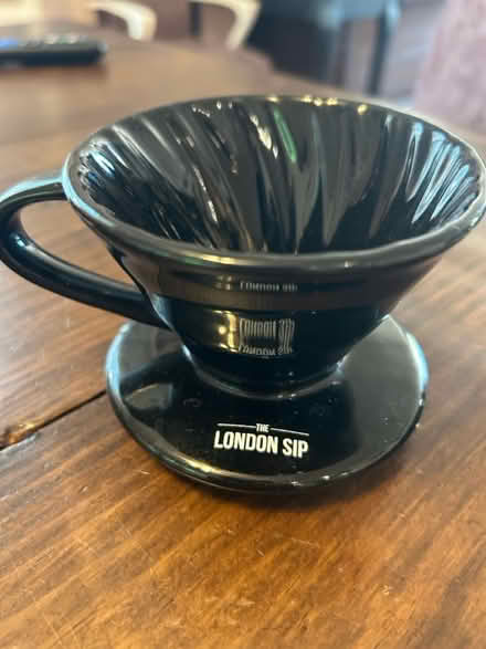 Photo of free London Sip coffee pour-over dripper (Capitol View) #1