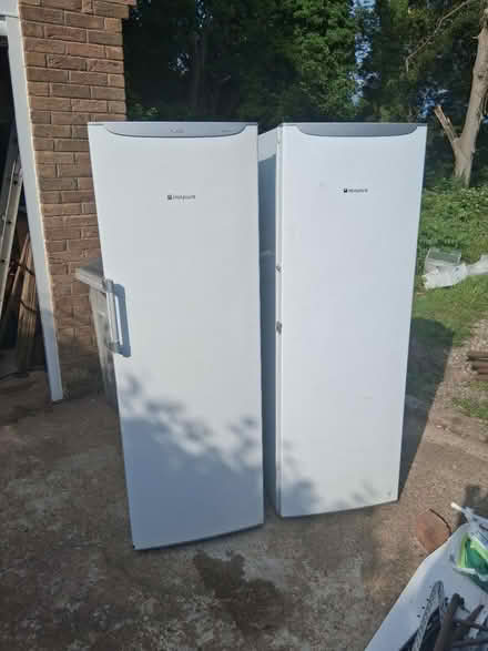 Photo of free Hotpoint Fridge & Freezer (Barnston CH61) #2