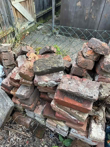 Photo of free Pile of vintage Victorian bricks (Addiscombe) #4