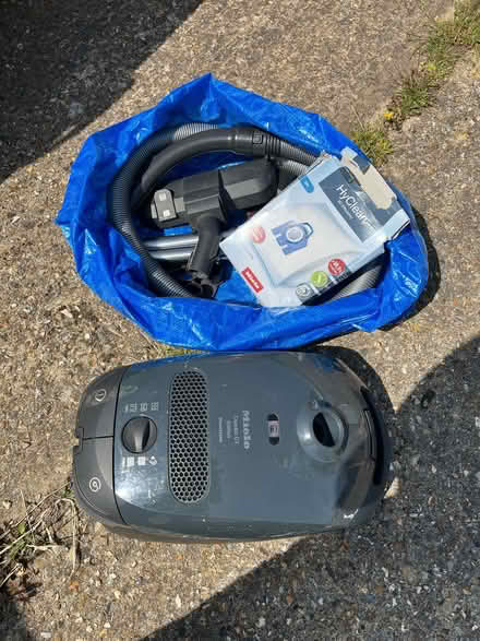 Photo of free Vacuum cleaner (Littleport CB6) #1
