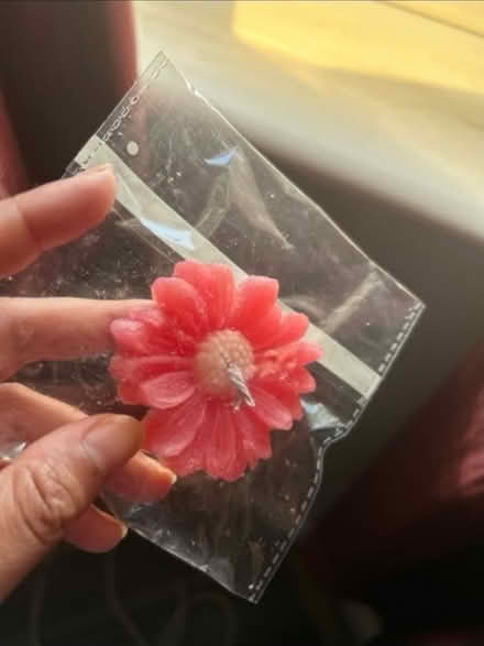 Photo of free Candle (KT3 new malden) #1