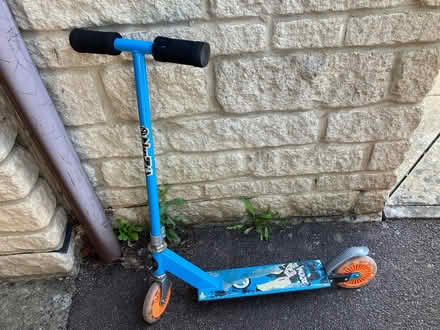 Photo of free Small Children’s Scooter (Bussage GL6) #1