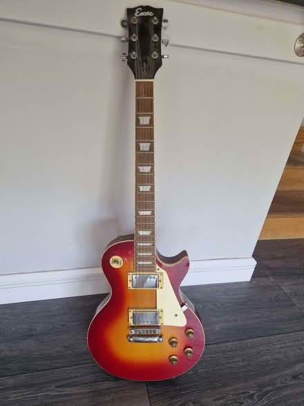 Photo of free Old electric guitar - not working (Finchampstead RG40) #1