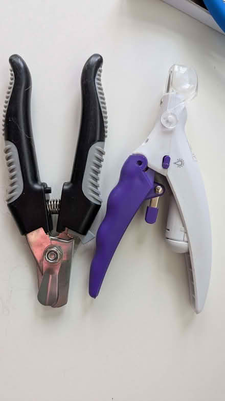 Photo of free Nail clippers for dogs (Tring Wharf HP23) #1
