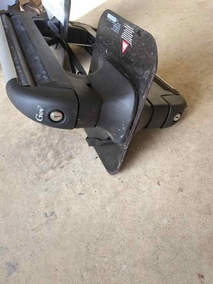 Photo of free Skis/snowboard car roof rack (Osney OX2) #2