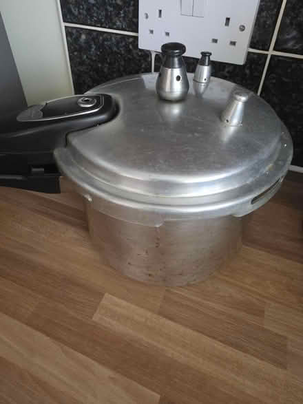 Photo of free Pressure cooker (Burnage M19) #1