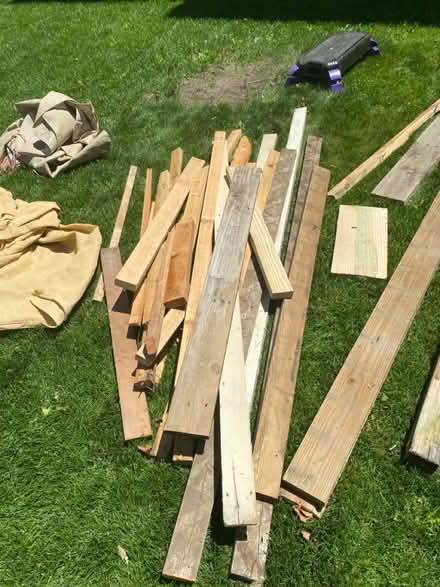Photo of free Lawn/garden goods, scrap lumber (Schaumburg) #1