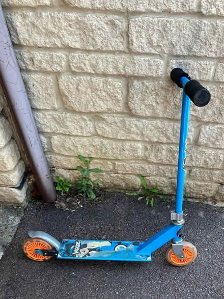 Photo of free Small Children’s Scooter (Bussage GL6) #3
