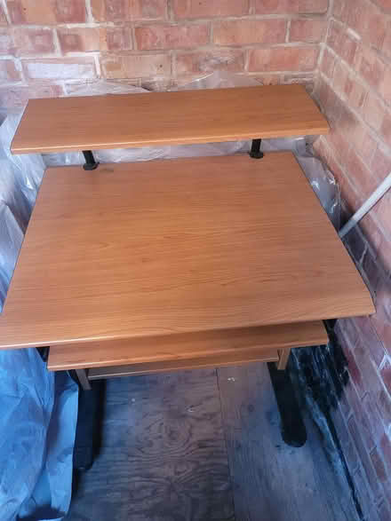 Photo of free Desk (HR2) #3
