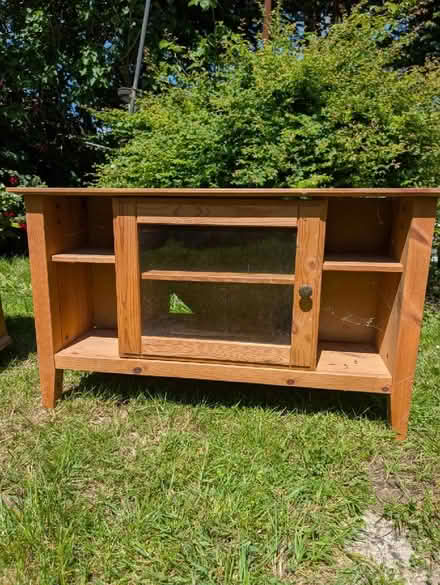 Photo of free TV Stand (Morehall CT19) #2