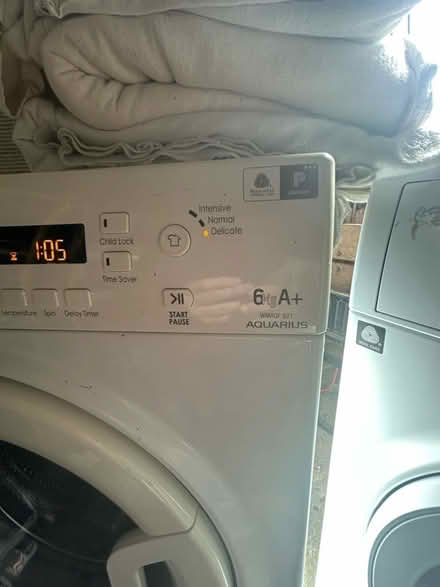 Photo of free Hotpoint Washing Machine (Sunnyside NN2) #2