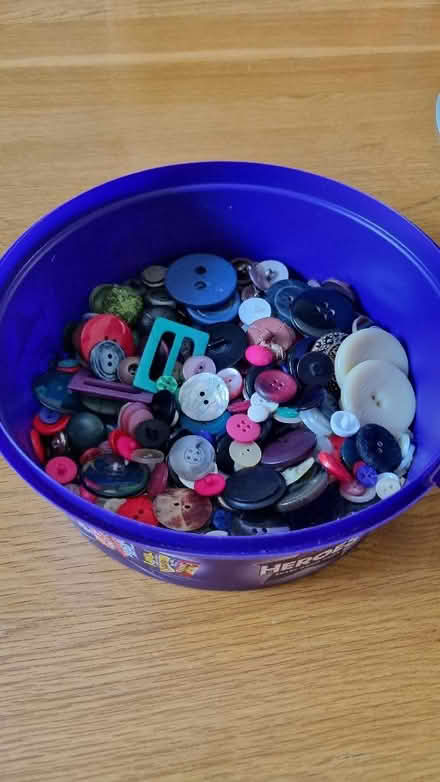 Photo of free Buttons (Morland CA10) #1