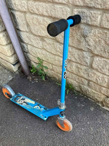Photo of free Small Children’s Scooter (Bussage GL6) #2