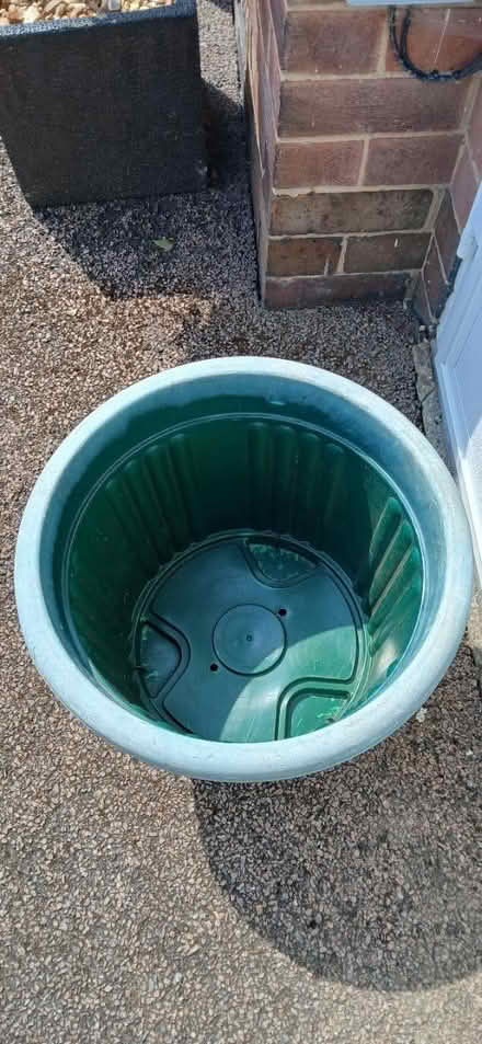 Photo of free Large plastic planter (Allestree DE22 2) #2