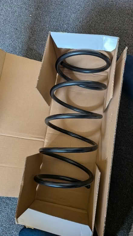 Photo of free Peugeot 206 front spring for 1.1 or 1.4 petrol (Fulledge BB10) #2