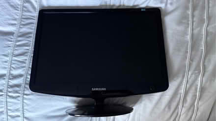 Photo of free Samsung 22” computer monitor (Barkham RG41) #1