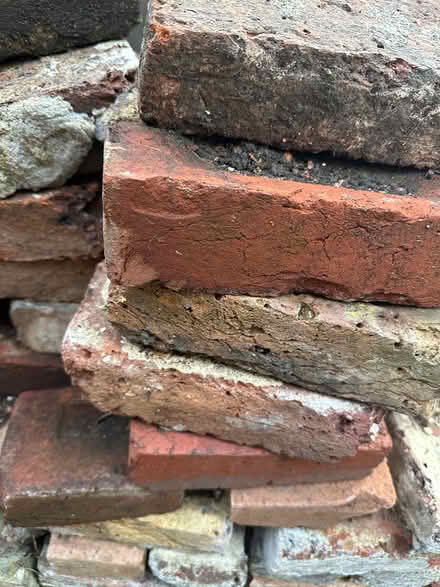 Photo of free Pile of vintage Victorian bricks (Addiscombe) #3