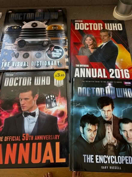 Photo of free Books Dr Who, Marvel, Lego and Minecraft (Northchurch HP4) #1