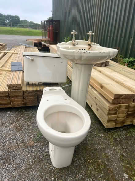 Photo of free Great condition toilets (Mark Cross TN6) #1