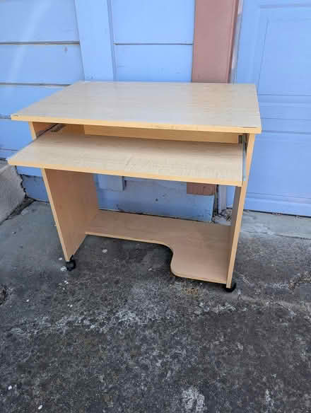 Photo of free Computer desk (Morgan Hill, north) #1