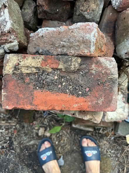 Photo of free Pile of vintage Victorian bricks (Addiscombe) #1