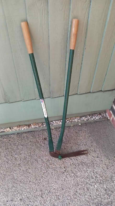 Photo of free Lawn edging shears (Long Eaton NG10) #1