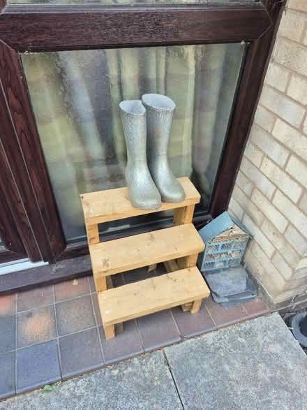 Photo of free Mini steps for plants or shoes (Hollinswood TF3) #1
