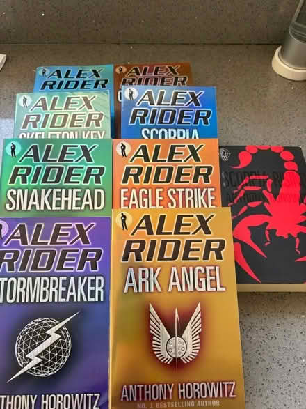 Photo of free Young adult (boys) books, Hunger games, Alex Rider etc (Northchurch HP4) #2