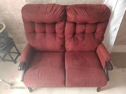 Photo of free red Sofa (Higher Pengelly PL33) #1