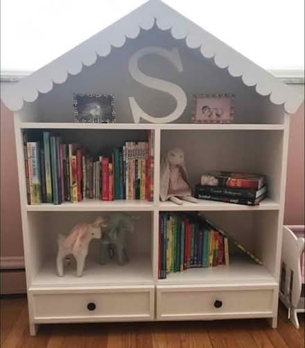 Photo of Kids dollhouse bookshelf (College park) #2