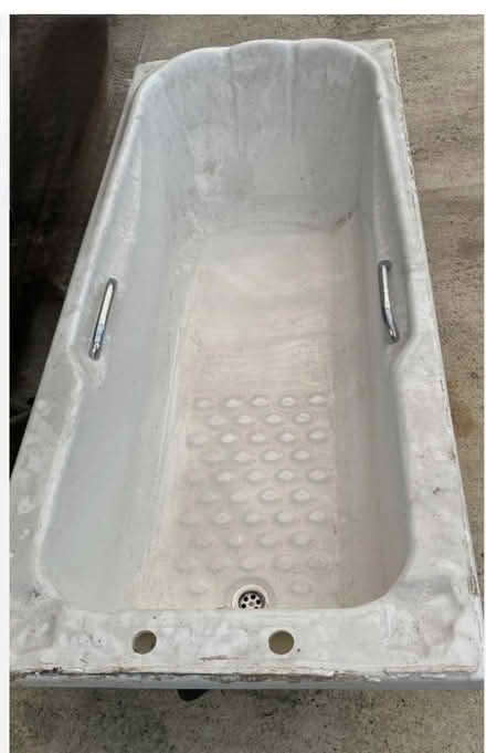 Photo of Bath Tub (Corner Lane, Leigh) #1