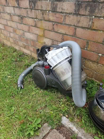 Photo of free Vacuum (New Greens AL3) #1