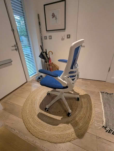 Photo of free White/blue teen office chair (Petersfield Ward CB1) #2