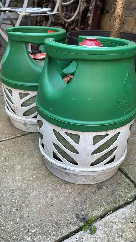 Photo of free 2 gas bottles with regulator (Ramsgate CT11) #1