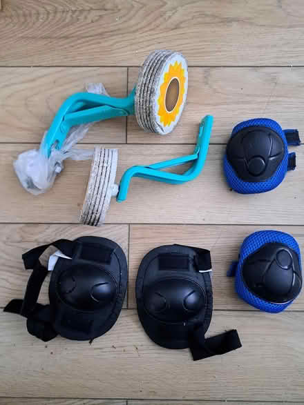 Photo of free Apollo Petal 12" Kids Bike Bundle (Hendon, NW4) #1