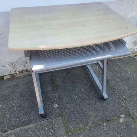 Photo of free Desk / Computer Desk (Aldrington BN3) #3