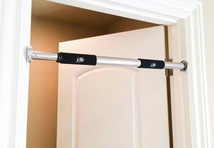 Photo of Simple doorway chin up bar (Albuquerque) #1