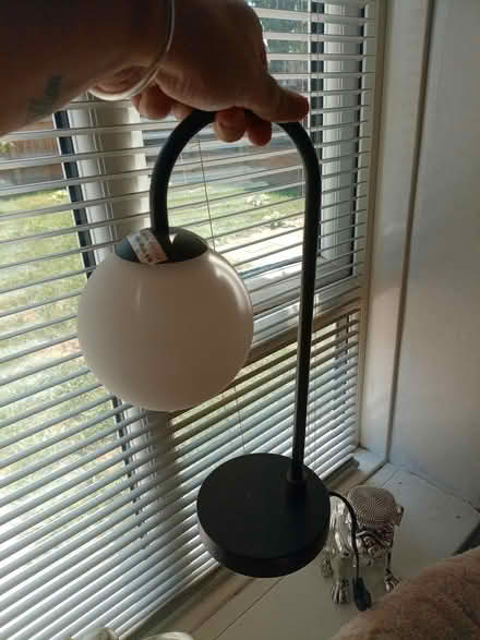 Photo of free Small lamp (South ockendon RM15) #1