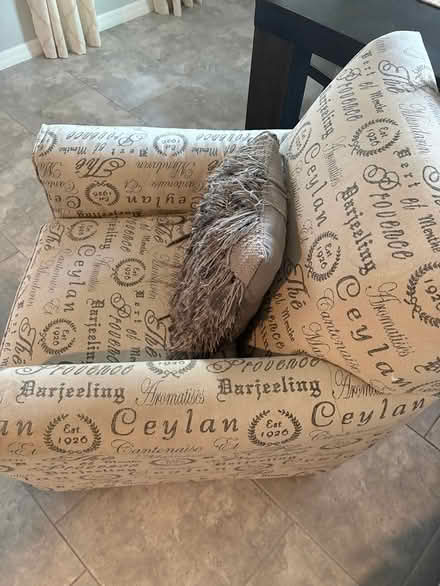 Photo of free livingroom set (Greenfield Village) #3
