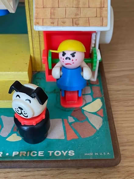 Photo of free Vintage 1980s Fisher Price carousel children’s toy (Talbot Village BH10) #3