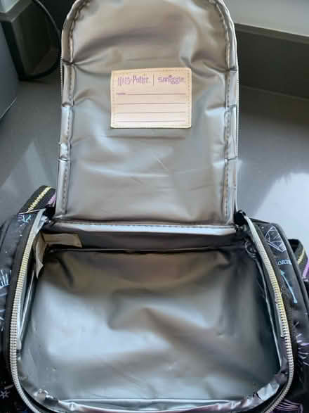 Photo of free Smiggle Harry Potter Sparkly Lunchbox (Norton Lees S8) #3