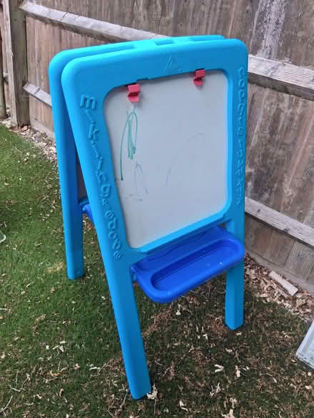 Photo of free Child's Easel (Ladygrove OX11) #2
