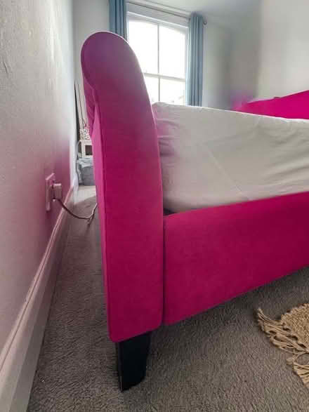Photo of free King sized pink bed frame (mattress not included) (Shacklewell N16) #3